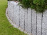 Trwałość, estetyka, ponadczasowość. Kamień naturalny w nowoczesnym ogrodzie
